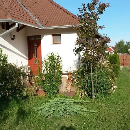 Cserkei Nyaralo Cserkeszőlő 部屋 写真
